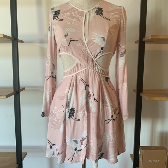 STUNNING 🤩 F21 Crane Cut-Out Dress - Picture 2 of 10